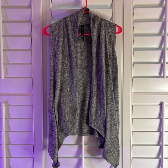 90 Degrees Gray Women's Vest - Picture 1 of 6